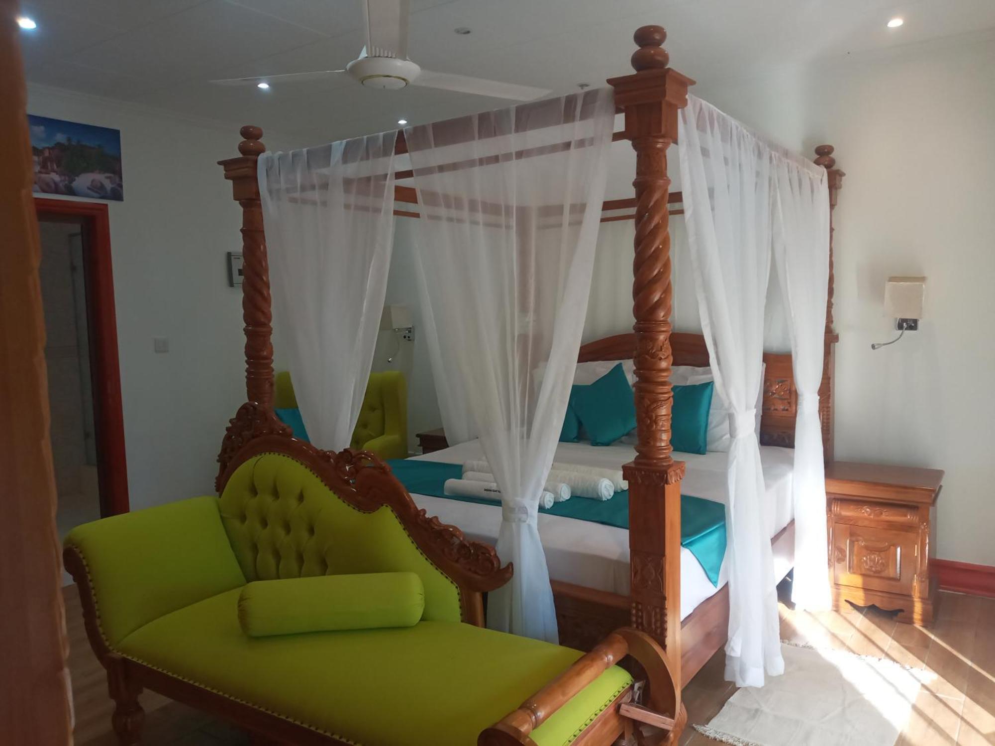 Benjamine'S Guesthouse La Digue Exterior photo