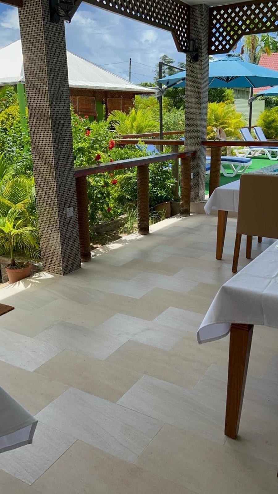 Benjamine'S Guesthouse La Digue Exterior photo
